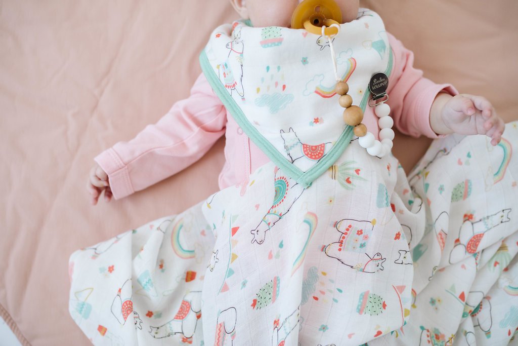 Loulou Lollipop Llama Swaddle
